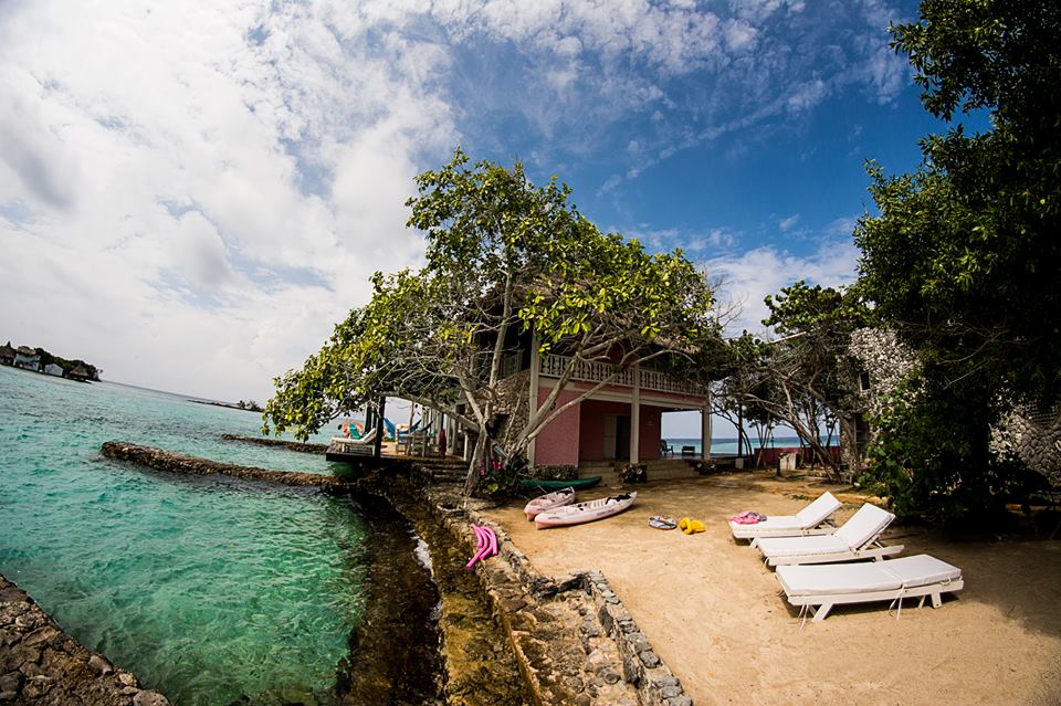 Isla Pastel