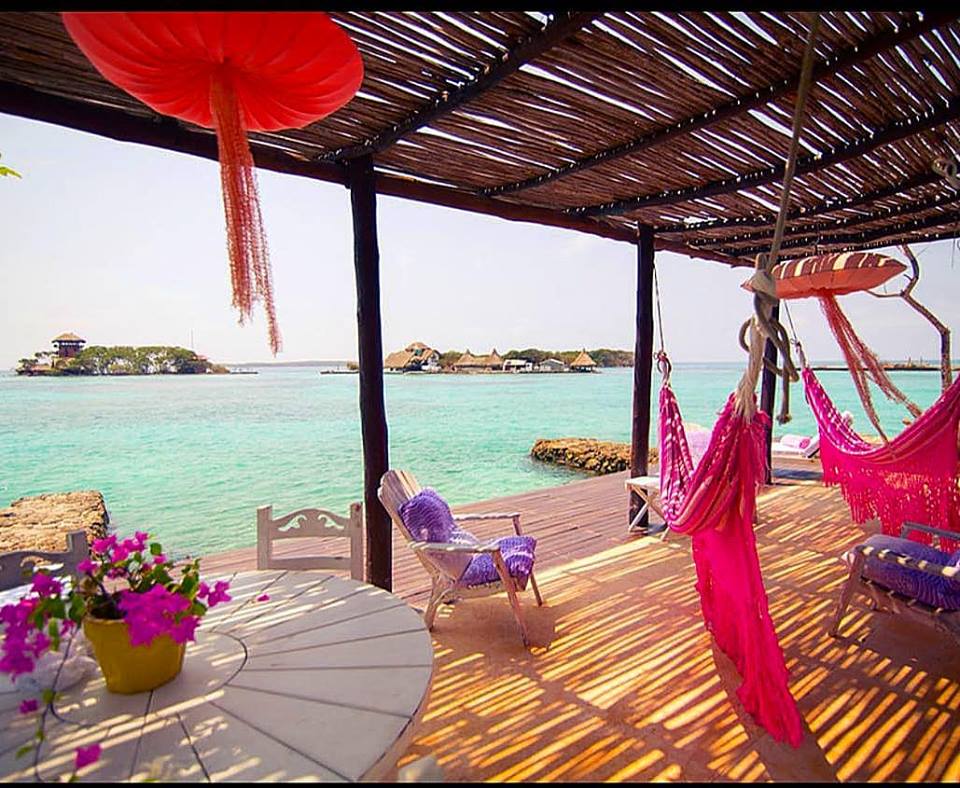 Isla Pastel