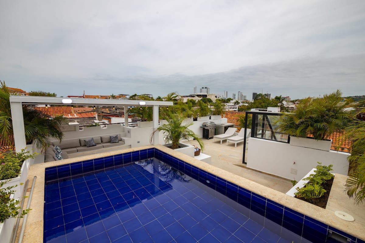 Colonial Retreat