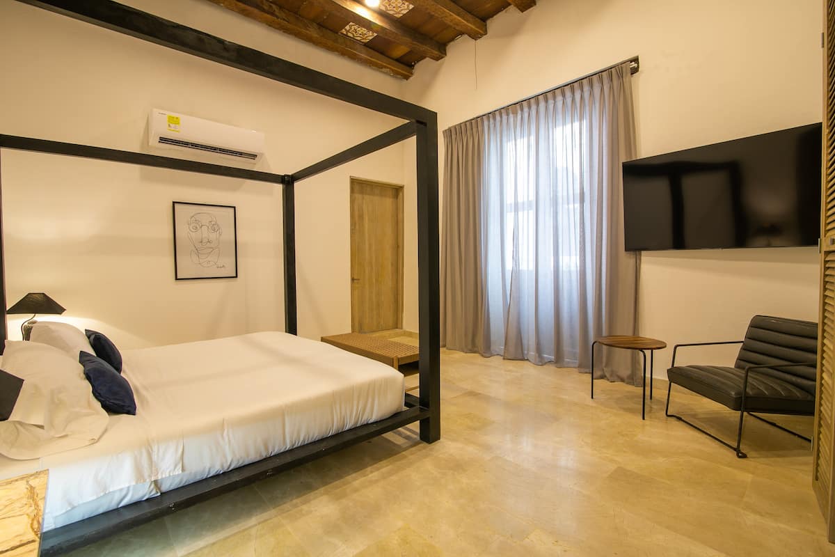 Casa Holly